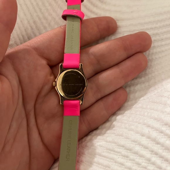 Marc by Marc Jacobs Henry Dinky Watch - Picture 4 of 6